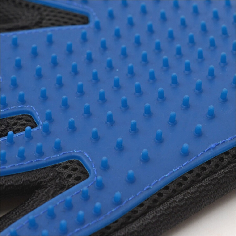 BUY 1 Get 1 FREE Deshedding Massaging Pet Glove - Picture 4 of 4